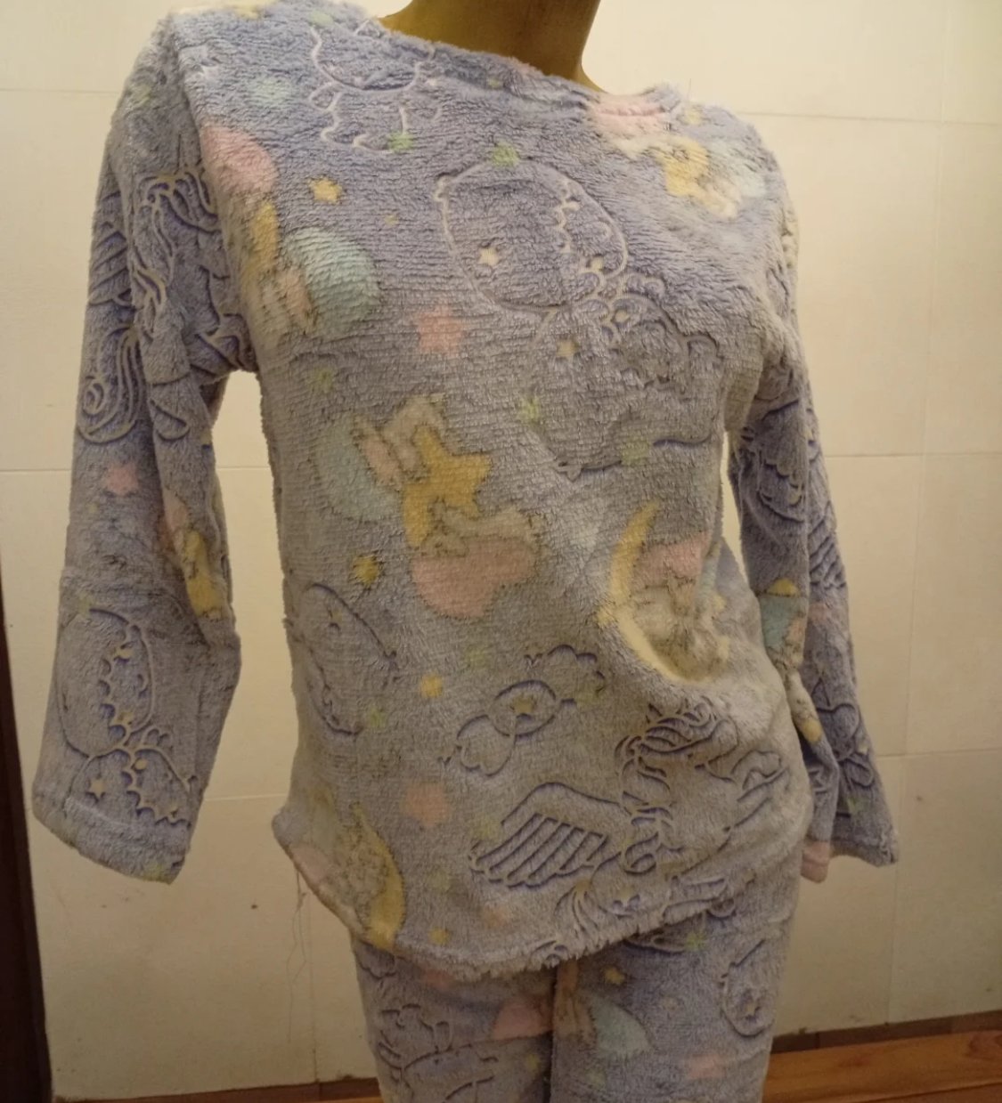 Pijama polar luminoso