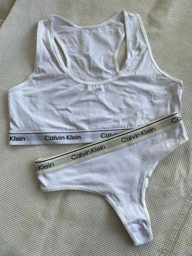 Conjunto de lencería top deportivo Calvin Klein